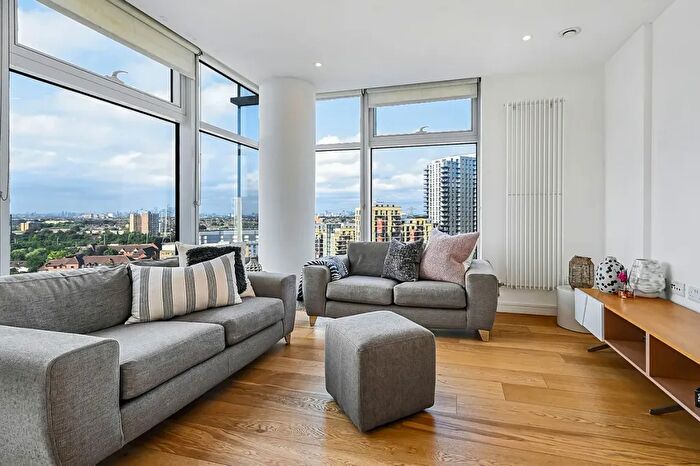 2 Bedroom Flat To Rent In Pioneer Point, Winston Way, Ilford, IG1