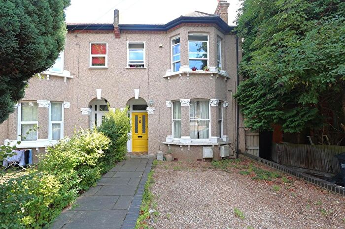 Studio To Rent In Avondale Road, South Croydon, CR2