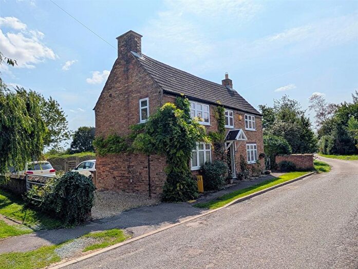 4 Bedroom Detached House For Sale In High Street, North Scarle, LN6