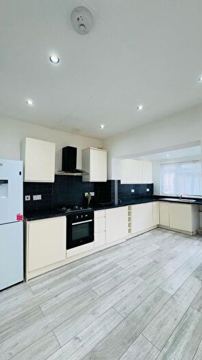 1 Bedroom Semi-Detached House To Rent In Lorne Avenue, Croydon, CR0