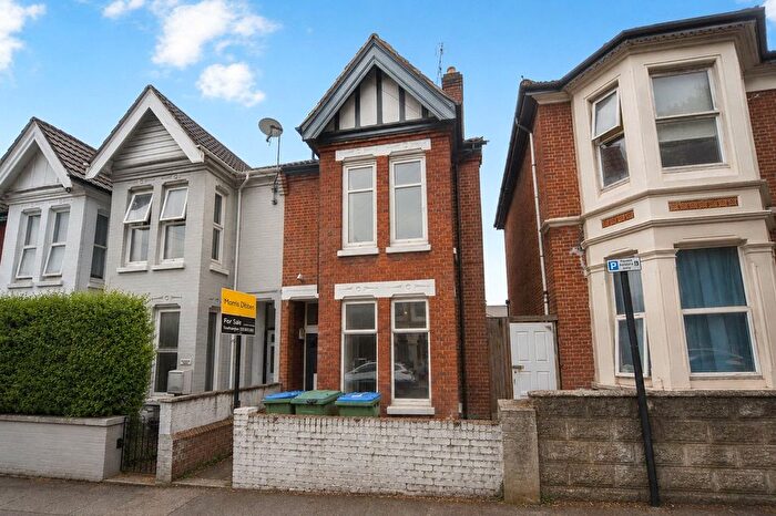 4 Bedroom End Of Terrace House For Sale In Denzil Avenue, Newtown, Southampton, Hampshire, SO14