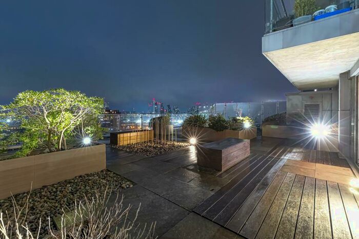 3 Bedroom Penthouse To Rent In The Oxygen, Royal Victoria Dock, E16