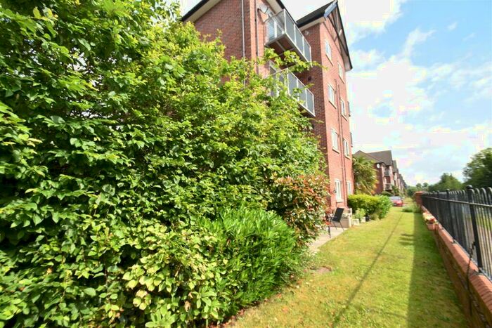 2 Bedroom Apartment To Rent In Bridgewater Street, Sale, M33