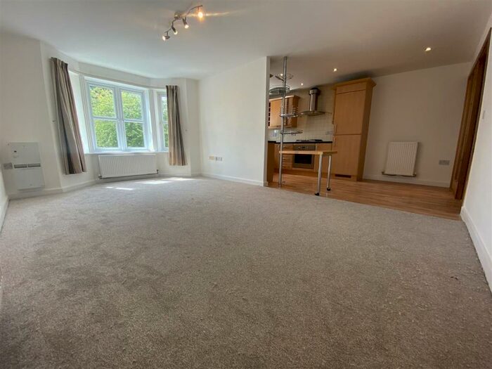 2 Bedroom Flat To Rent In Russell Place, Sale, M33