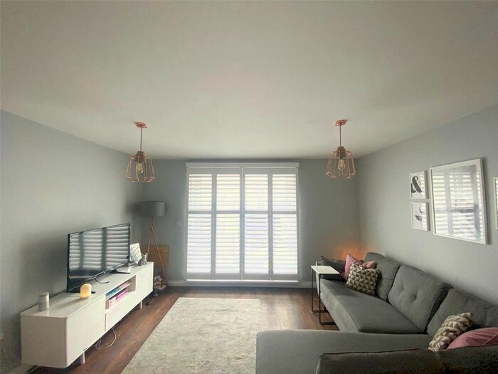 1 Bedroom Flat To Rent In Sydenham Road, Croydon, CR0