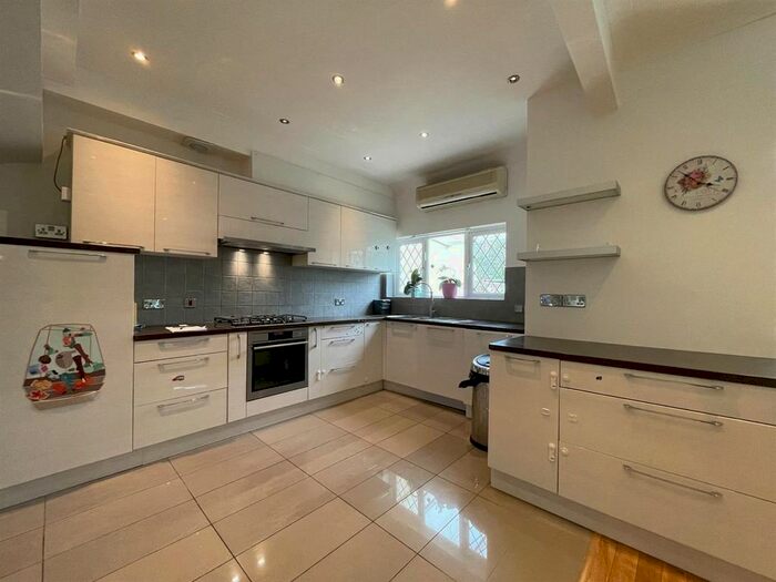 4 Bedroom Terraced House To Rent In Cecil Road, London, W3