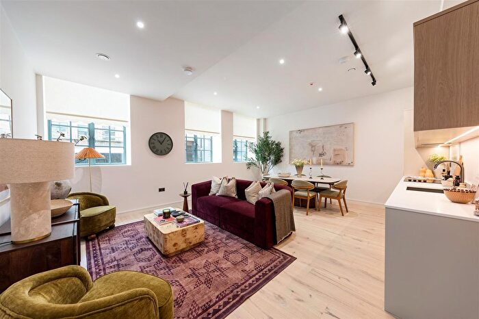 2 Bedroom Flat For Sale In The Threadworks, Hollybush Gardens, Bethnal Green, E2