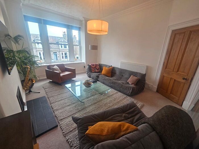 3 Bedroom Flat To Rent In Great Western Road, West End, Aberdeen, AB10