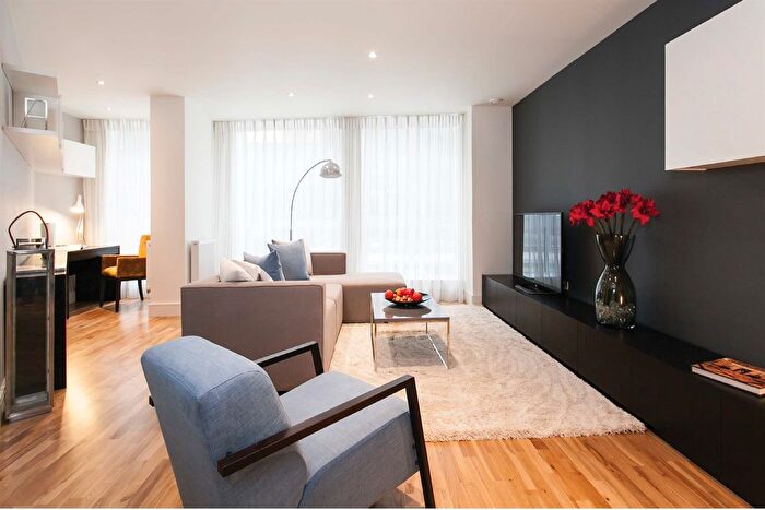 1 Bedroom Flat To Rent In Emerald House, Horn Lane, W3