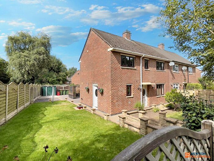 3 Bedroom Semi-Detached House For Sale In Bradgate Drive, Coalville, LE67