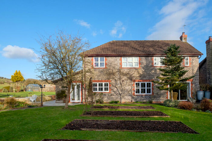 4 Bedroom Detached House For Sale In Chalk Farm Close, Norton Malreward, BS39