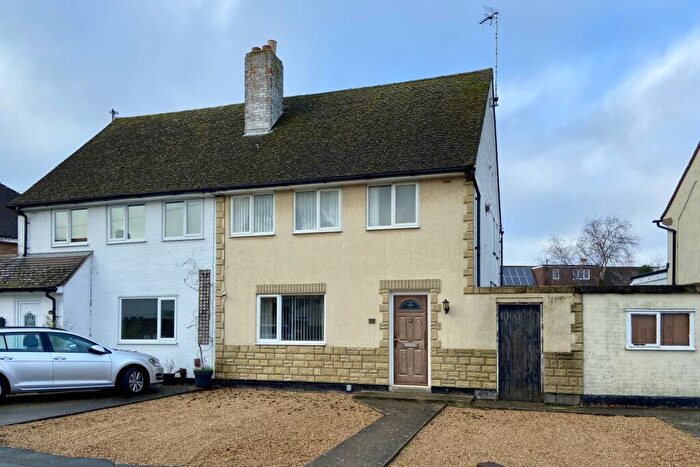 3 Bedroom Semi Detached House For Sale In Foster Road, Trumpington, Cambridge, CB2