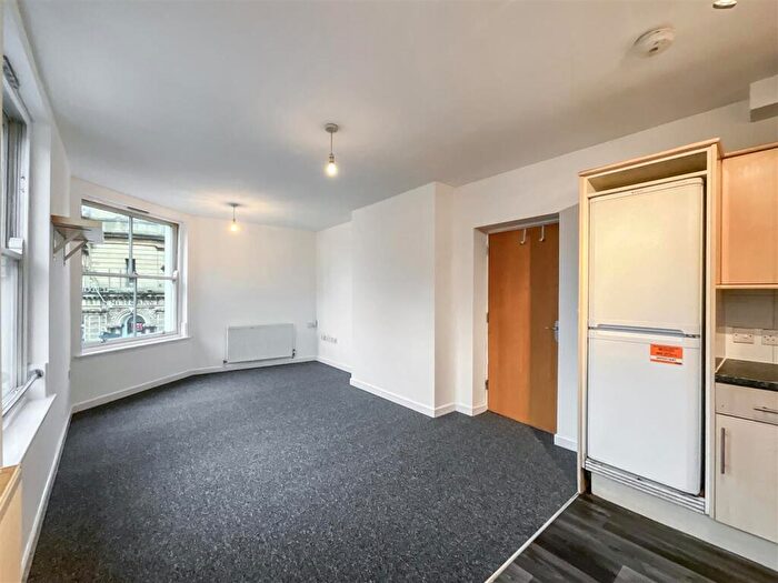 1 Bedroom Apartment For Sale In West Street, St. Philips, Bristol, BS2