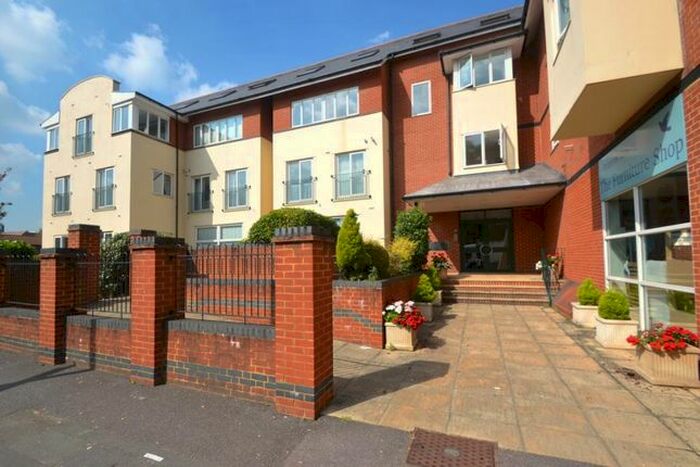 2 Bedroom Flat To Rent In Church Street, Walton-On-Thames, KT12