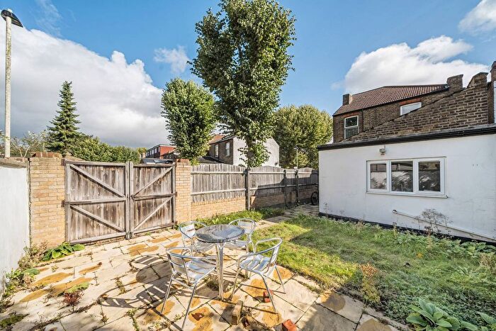 5 Bedroom Property To Rent In Sydney Road, Ealing, London, W13