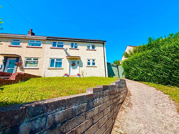3 Bedroom Semi-Detached House For Sale In Sycamore Road South, Griffithstown, Pontypool, NP4