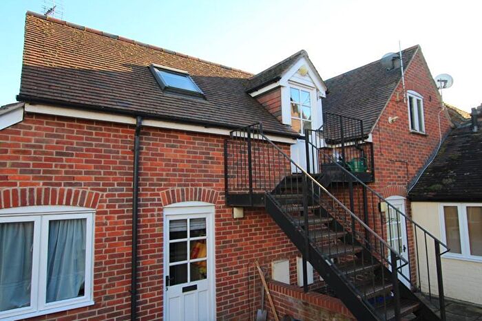 1 Bedroom Apartment To Rent In Bakers Yard, A Reading Road, Pangbourne, Reading, Berkshire, RG8