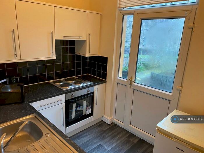2 Bedroom Flat To Rent In Deansgate, Bolton, BL1