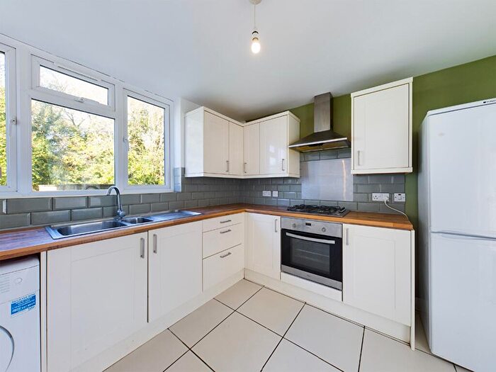 1 Bedroom Apartment To Rent In Wood View, Hemel Hempstead, Hertfordshire, HP1