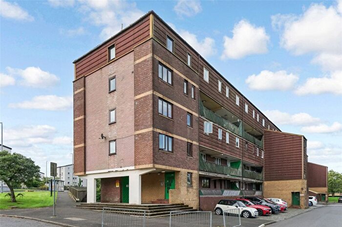 3 Bedroom Maisonette For Sale In Braehead Road, Cumbernauld, Glasgow, North Lanarkshire, G67