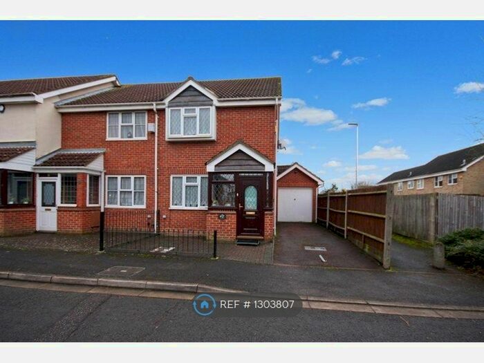 2 Bedroom End Of Terrace House To Rent In Wilstone Close, Hayes, UB4