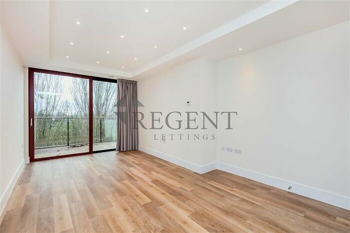 1 Bedroom Flat To Rent In George View, Knaresborough Drive, SW18