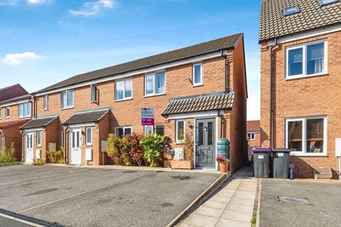 2 Bedroom End Of Terrace House For Sale In Furnace Close, North Hykeham, Lincoln, LN6
