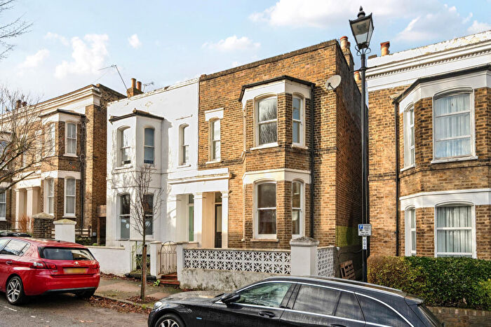 3 Bedroom Semi Detached House For Sale In Lind Street, Deptford, London, SE8