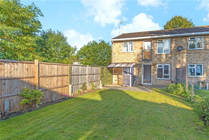 1 Bedroom Flat For Sale In William Lilly House, Trenchard Close, Hersham, Walton-On-Thames, Surrey, KT12