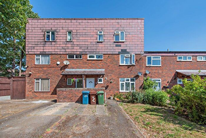 4 Bedroom Terraced House To Rent In Jubilee Close, HA5