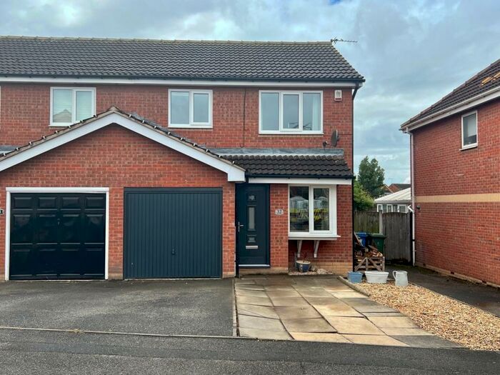 3 Bedroom Semi-Detached House To Rent In Beaufort Way, Worksop, S81