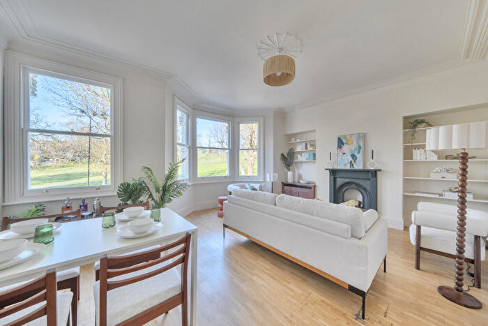 2 Bedroom Flat For Sale In Adelaide Avenue, Brockley, London, SE4