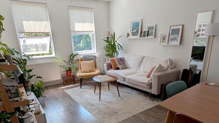 1 Bedroom Flat To Rent In Staverton Road, Willesden Green, NW2