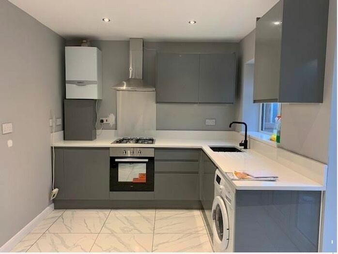 3 Bedroom Semi-Detached House To Rent In Shinfield Rise, Reading RG2