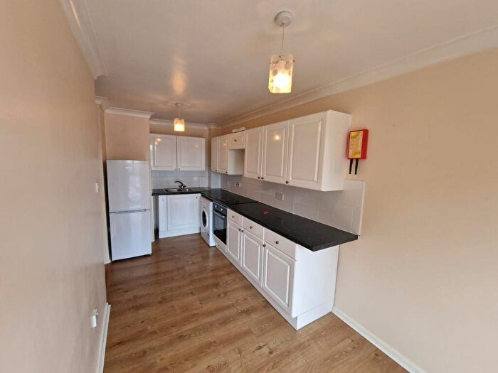 2 Bedroom Maisonette To Rent In Chiltern Close, Warmley, Bristol, BS30