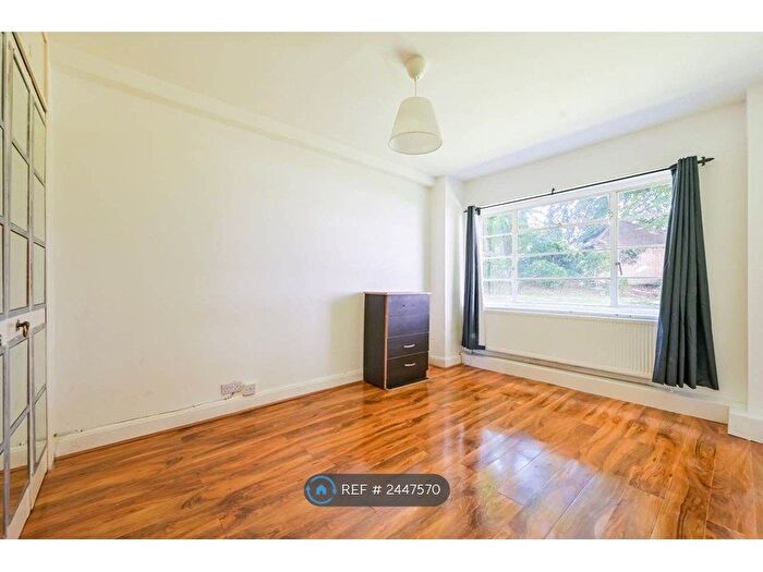 2 Bedroom Flat To Rent In Ground Floor, London, N6