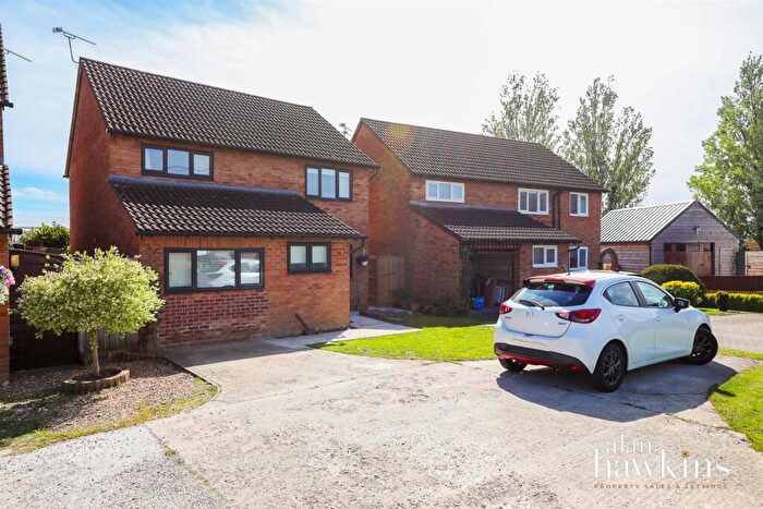 4 Bedroom Detached House For Sale In New Road, Royal Wootton Bassett, SN4
