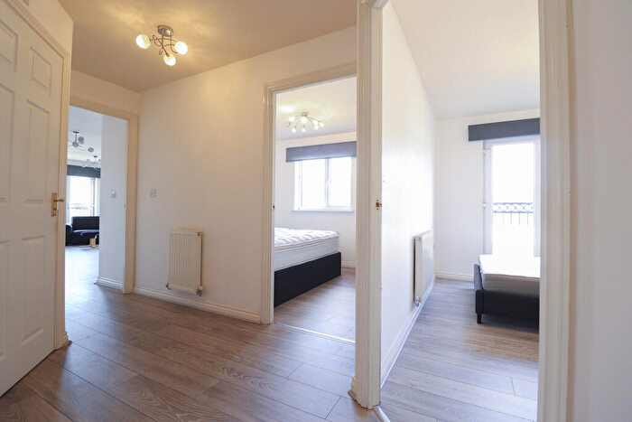 2 Bedroom Apartment To Rent In Signet Square, Stoke, Coventry, CV2