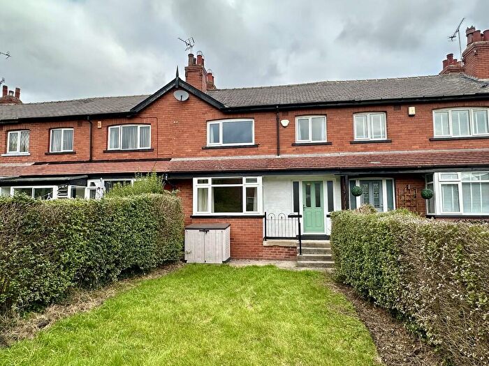3 Bedroom Town House To Rent In Butt Row, Farnley, LS12