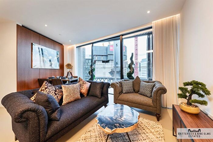 2 Bedroom Flat To Rent In Gasholders Building, Kings Cross, N1C