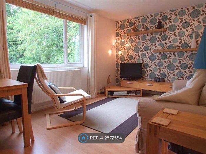 2 Bedroom Flat To Rent In Downs Court Road, Purley, CR8