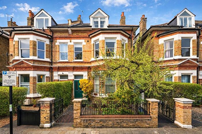 6 Bedroom Property For Sale In Tierney Road, London, SW2