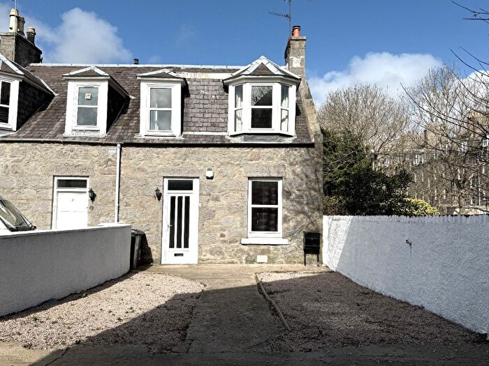 3 Bedroom Semi-Detached House To Rent In Millbank Place, Kittybrewster, Aberdeen, AB25