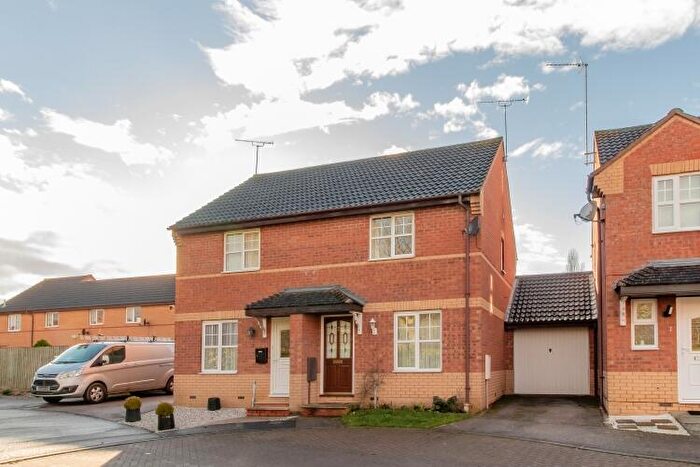 2 Bedroom Semi-Detached House To Rent In Colville Walk, Banbury, OX16