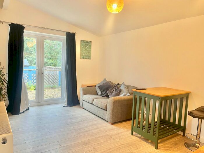 1 Bedroom Flat To Rent In The Avenue, Exton, Exeter, EX3