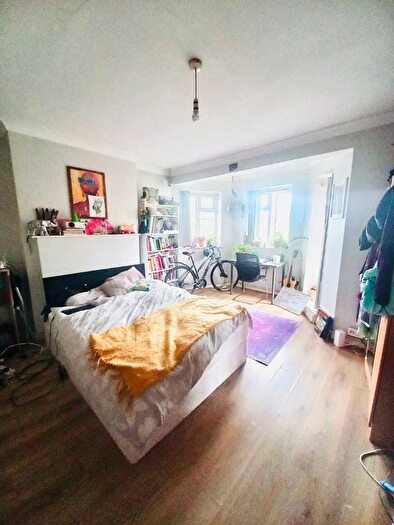 4 Bedroom Flat To Rent In Shandy Street, London, E1