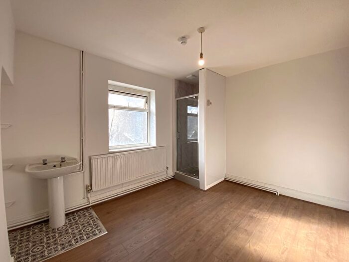 1 Bedroom Property To Rent In All Bills Included. Cardiff Road, Taffswell Nr Cardiff, CF15