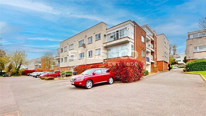 2 Bedroom Flat For Sale In The Avenue, Wembley, HA9