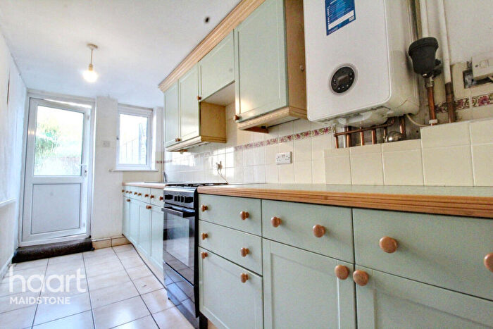 2 Bedroom Terraced House To Rent In Upper Stone Street, Maidstone, ME15