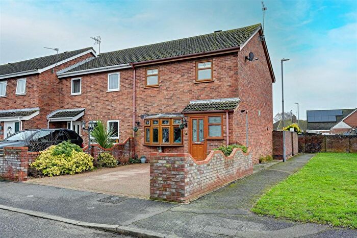 3 Bedroom End Terrace House For Sale In Parkland Drive, Bradwell, Great Yarmouth, NR31